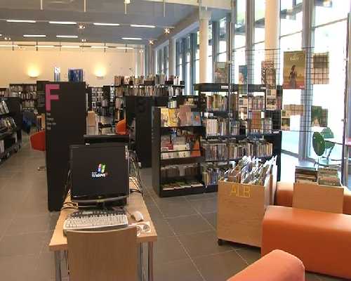 MEDIATHEQUE DU CARRE GAUMONT DE SAINTE MAXIME