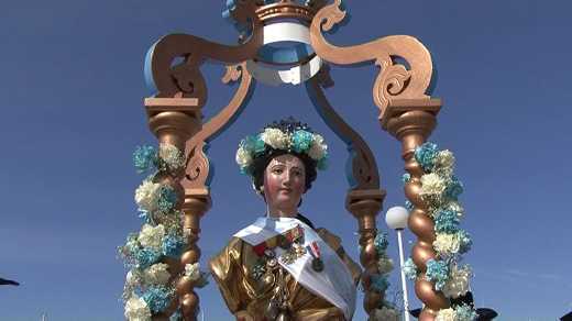 BRAVADE DU 15 MAI 2010 A SAINTE-MAXIME ( EGLISE )