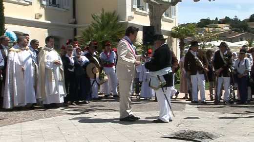 BRAVADE DU 15 MAI 2010 A SAINTE MAXIME ( MAIRIE )