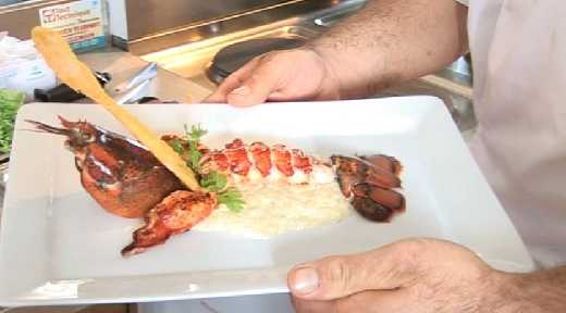 PRESENTATION ET DEMONSTRATION DU TRAVAIL DES CHEFS A SAINTE MAXIME 2010