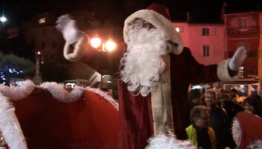 ARRIVEE DU PERE NOEL A SAINT TROPEZ 2010