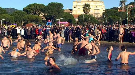 BAIN DU BOUT DE L'AN 2011 A SAINTE MAXIME