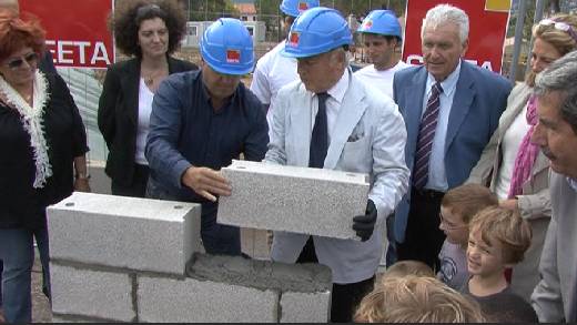 POSE DE LA PREMIERE PIERRE DU POLE ENFANCE DE SAINT TROPEZ 2012