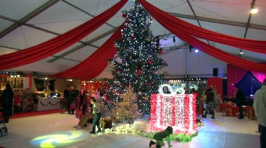 SAINTE MAXIME LA BIBLIOTHEQUE DU PERE NOEL