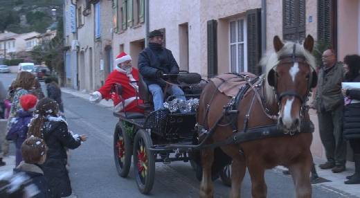 ARRIVEE DU PERE NOEL AU PLAN DE LA TOUR