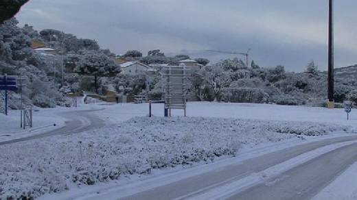 LES COLLINES DE SAINTE MAXIME SOUS LA NEIGE LE 17 JANVIER 2013.