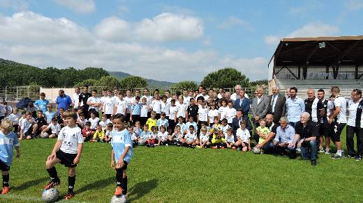 INAUGURATION DE LA NOUVELLE PELOUSE