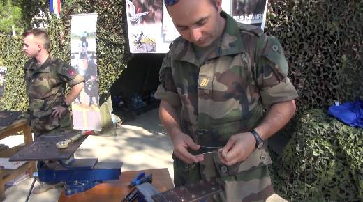 LE METIER DE MECANO D'HELICOPTERE PENDANT LE FREE FLIGHT 2015 A STE MAXIME