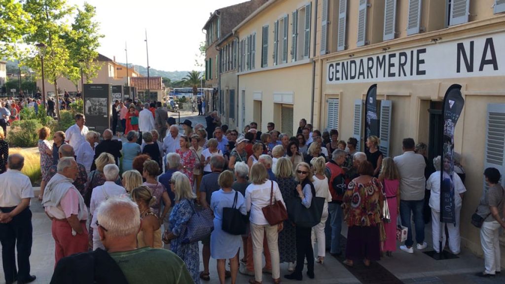 JOHNNY HALLYDAY A SAINT-TROPEZ