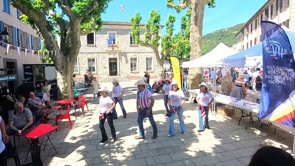 Dance Country A.M.D.C. pour le Festival Auto Rétro du Plan de La tour 2023