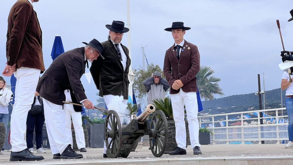 Bravade de Sainte Maxime 2024 ouverture avec une Canonnade
