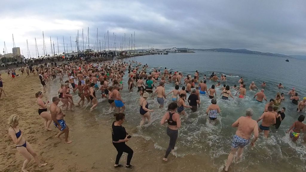 BAIN DU BOUT DE L’AN SAINTE-MAXIME 2022