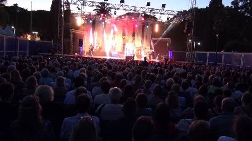 AUDE EN CONCERT CELINE DION AU THEATRE DE LA MER DE SAINTE MAXIME 2017