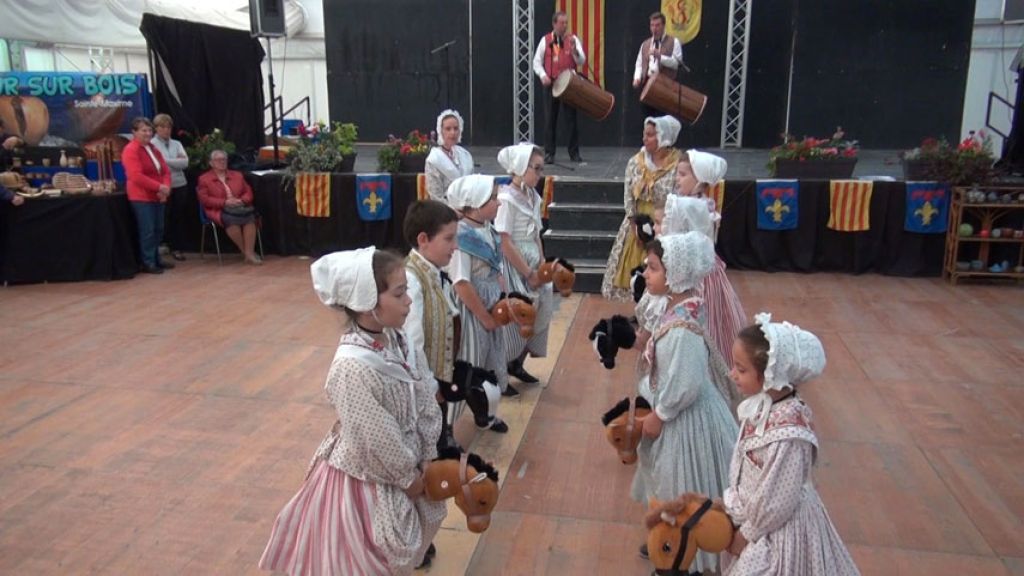 GROUPE FOLKLORIQUE LEI MAGNOTI